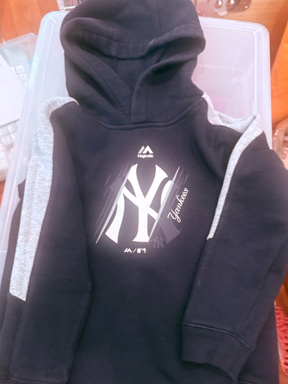 Majestic Navy YANKEES Hoodie  size 7
